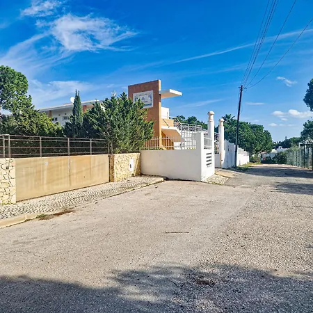 Daire Jardins Do Castelo - Piscina E Tranquilidade - By Bedzy Albufeira