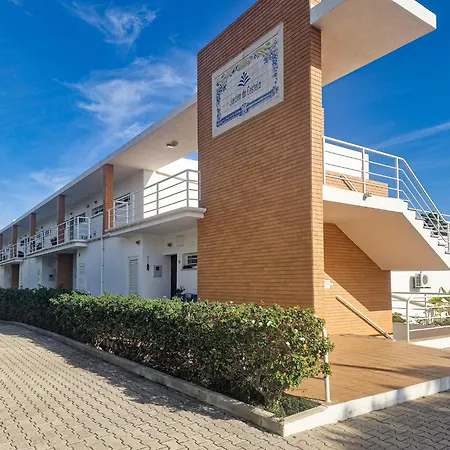 Apartment Jardins Do Castelo - Piscina E Tranquilidade - By Bedzy